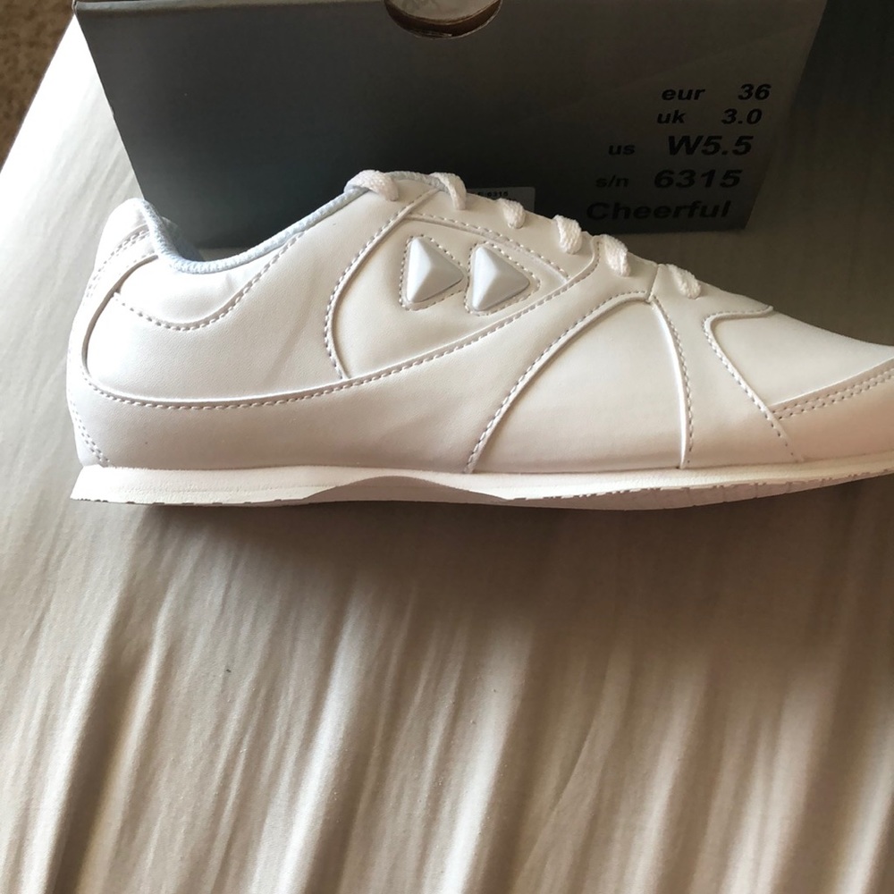 Kaepa Cheer shoes.